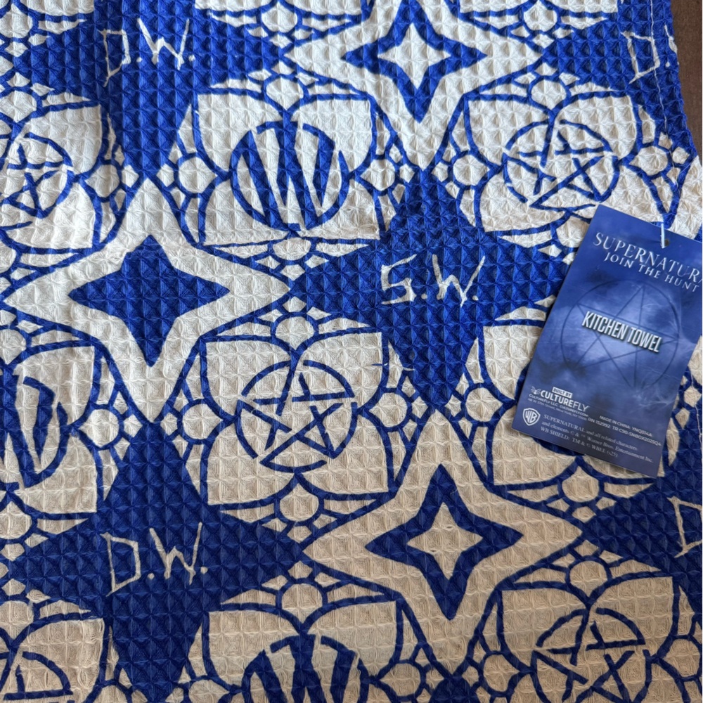 Supernatural Culturefly Baking Bundle Ceramic Baking Dish Towel Pie Server - Picture 3 of 11